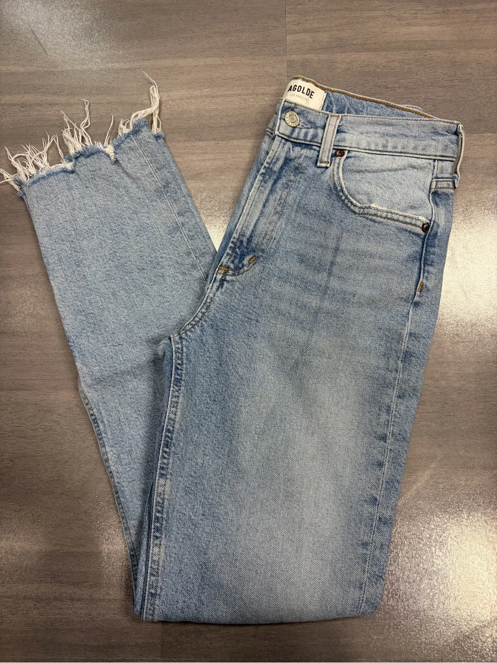 AGOLDE Merrel Mid-Rise Straight Jeans in Astray Wash